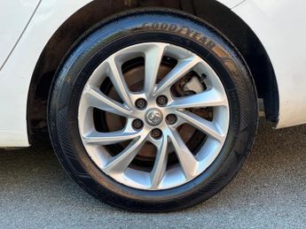 Vauxhall Astra 1.6 CDTi BlueInjection SRi Nav Sports Tourer Auto Euro 6 (s/s) 5