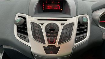 Ford Fiesta 1.4 Titanium 5dr