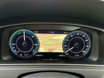 Volkswagen e-Golf 35.8kWh e-Golf Auto 5dr