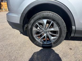 Toyota RAV4 2.5 VVT-h Business Edition Plus CVT Euro 6 (s/s) 5dr (Safety Sen