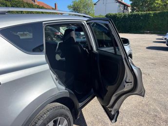 Toyota RAV4 2.5 VVT-h Business Edition Plus CVT Euro 6 (s/s) 5dr (Safety Sen