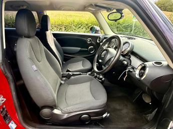 MINI Hatch 1.6 Cooper Hatchback 3dr Petrol Auto