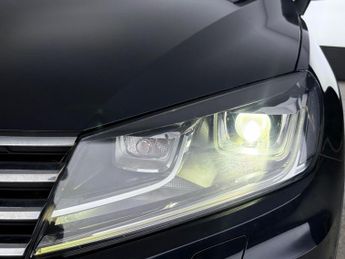 Volkswagen Touareg 3.0 TDI V6 BlueMotion Tech R-Line Tiptronic 4WD Euro 6 (s/s) 5dr