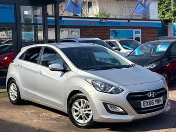 Hyundai i30 1.6 CRDi Blue Drive SE Nav Hatchback 5dr Diesel Manual Euro 6 (s