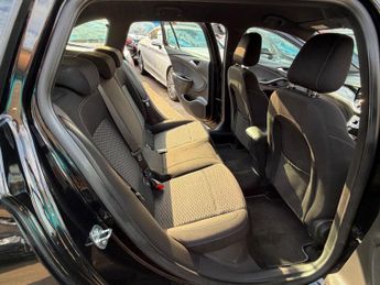 Vauxhall Astra 1.4i Turbo SRi Nav Sports Tourer 5dr Petrol Auto Euro 6 (s/s) (1