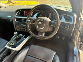 Audi A5 2.0 TDI S line quattro Euro 5 (s/s) 2dr