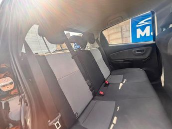 Toyota Yaris 1.5 VVT-h Icon E-CVT Euro 6 (s/s) 5dr
