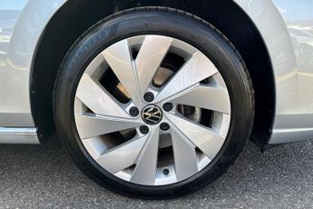 Volkswagen Golf 1.5 eTSI 150 Style 5dr DSG