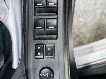 Honda Civic 1.8 i-VTEC ES Auto Euro 5 5dr