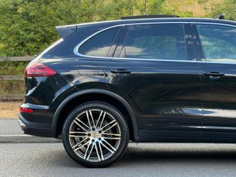 Porsche Cayenne 3.0 TD V6 TiptronicS 4WD Euro 6 (s/s) 5dr