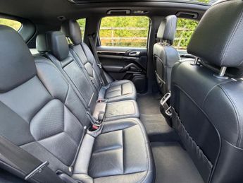 Porsche Cayenne 3.0 TD V6 TiptronicS 4WD Euro 6 (s/s) 5dr