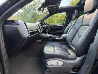 Porsche Cayenne 3.0 TD V6 TiptronicS 4WD Euro 6 (s/s) 5dr