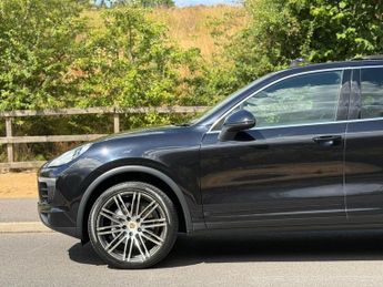 Porsche Cayenne 3.0 TD V6 TiptronicS 4WD Euro 6 (s/s) 5dr