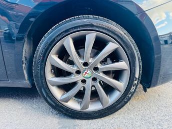 Alfa Romeo Giulietta 1.6 JTDM-2 Collezione Euro 5 (s/s) 5dr