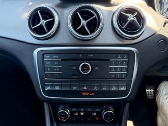 Mercedes-Benz GLA 2.0 GLA250 AMG Line 7G-DCT 4MATIC Euro 6 (s/s) 5dr