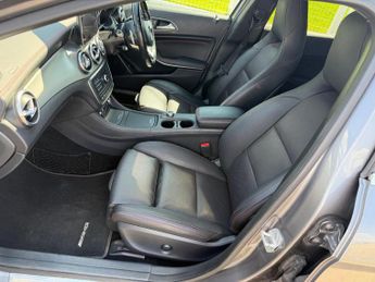 Mercedes-Benz GLA 2.0 GLA250 AMG Line 7G-DCT 4MATIC Euro 6 (s/s) 5dr