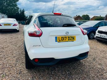 Nissan Juke 1.6 N-Connecta XTRON Euro 6 5dr