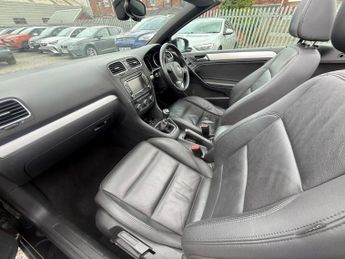Volkswagen Golf 2.0 TDI BlueMotion Tech SE Cabriolet Euro 5 (s/s) 2dr