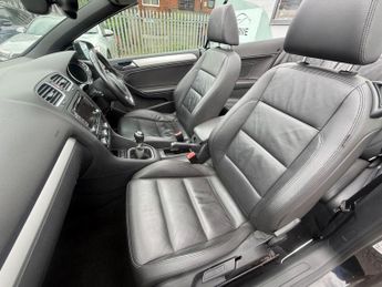 Volkswagen Golf 2.0 TDI BlueMotion Tech SE Cabriolet Euro 5 (s/s) 2dr
