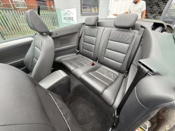 Volkswagen Golf 2.0 TDI BlueMotion Tech SE Cabriolet Euro 5 (s/s) 2dr