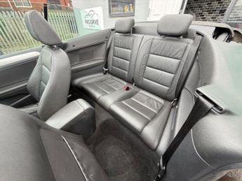 Volkswagen Golf 2.0 TDI BlueMotion Tech SE Cabriolet Euro 5 (s/s) 2dr