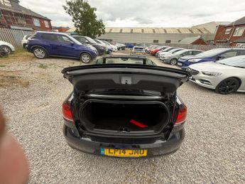 Volkswagen Golf 2.0 TDI BlueMotion Tech SE Cabriolet Euro 5 (s/s) 2dr
