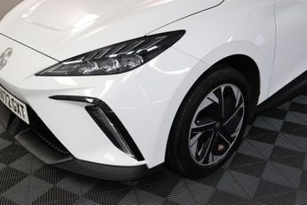 MG MG4 64kWh Trophy Long Range Auto 5dr