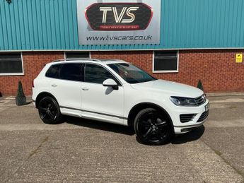 Volkswagen Touareg 3.0 TDI V6 R-Line Plus Tiptronic 4WD Euro 6 (s/s) 5dr
