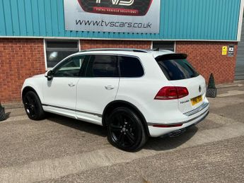 Volkswagen Touareg 3.0 TDI V6 R-Line Plus Tiptronic 4WD Euro 6 (s/s) 5dr