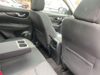 Nissan Qashqai 1.6 dCi n-tec+ SUV 5dr Diesel XTRON 2WD Euro 6 (s/s) (130 ps)