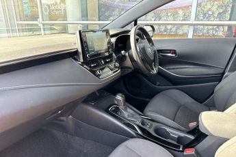 Toyota Corolla 1.8 VVT-h Design CVT Euro 6 (s/s) 5dr