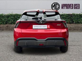 MG MG4 64kWh SE Long Range Auto 5dr
