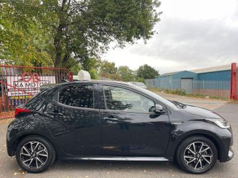 Toyota Yaris 1.5 VVT-h Design E-CVT Euro 6 (s/s) 5dr
