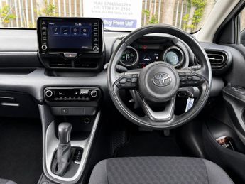 Toyota Yaris 1.5 VVT-h Design E-CVT Euro 6 (s/s) 5dr