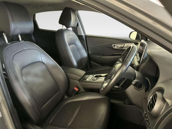 Hyundai KONA 64kWh Premium SE SUV 5dr Electric Auto (7kW Charger) (204 ps)