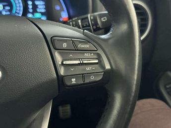 Hyundai KONA 64kWh Premium SE SUV 5dr Electric Auto (7kW Charger) (204 ps)