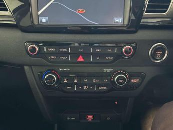 Kia Niro 64kWh First Edition SUV 5dr Electric Auto (201 bhp)