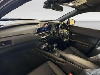 Lexus UX 2.0 250h F Sport Design SUV 5dr Petrol Hybrid E-CVT Euro 6 (s/s)
