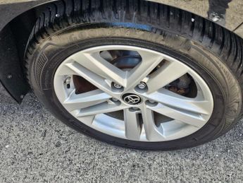 Toyota Corolla 1.8 VVT-h Icon Tech CVT Euro 6 (s/s) 5dr