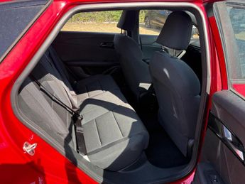 MG MG4 64kWh SE Long Range Auto 5dr