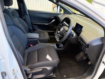 MG MG4 51kWh SE Auto 5dr