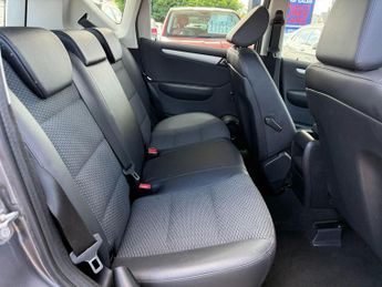 Mercedes-Benz A Class 1.5 A160 Avantgarde SE CVT 5dr