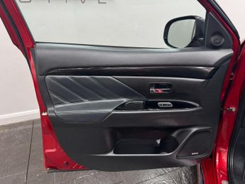 Mitsubishi Outlander 2.0h 12kWh 5h CVT 4WD Euro 6 (s/s) 5dr
