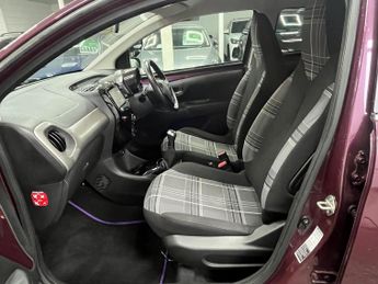 Peugeot 108 1.2 PureTech Allure Euro 6 5dr