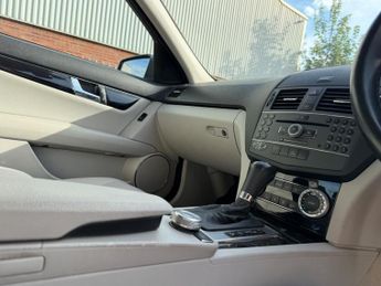 Mercedes-Benz C Class 2.1 C200 CDI BlueEfficiency Executive SE Auto Euro 5 4dr