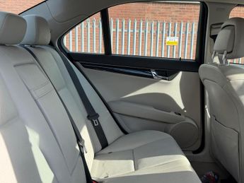 Mercedes-Benz C Class 2.1 C200 CDI BlueEfficiency Executive SE Auto Euro 5 4dr