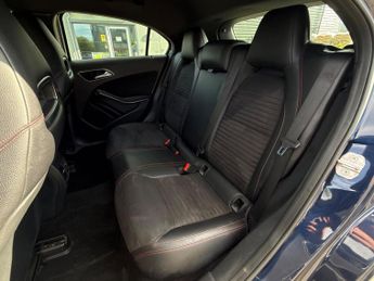 Mercedes-Benz A Class 1.5 A180d AMG Line 7G-DCT Euro 6 (s/s) 5dr