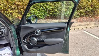 MINI Hatch 1.5 Cooper Auto Euro 6 (s/s) 5dr