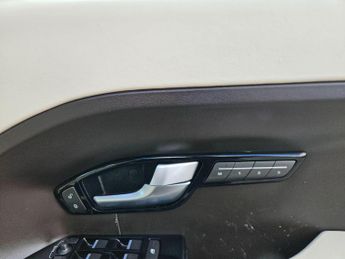 Land Rover Range Rover Evoque 2.2 SD4 Prestige Auto 4WD Euro 5 (s/s) 5dr
