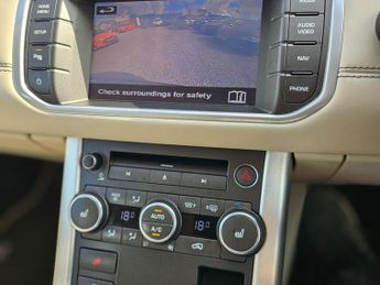 Land Rover Range Rover Evoque 2.2 SD4 Prestige Auto 4WD Euro 5 (s/s) 5dr